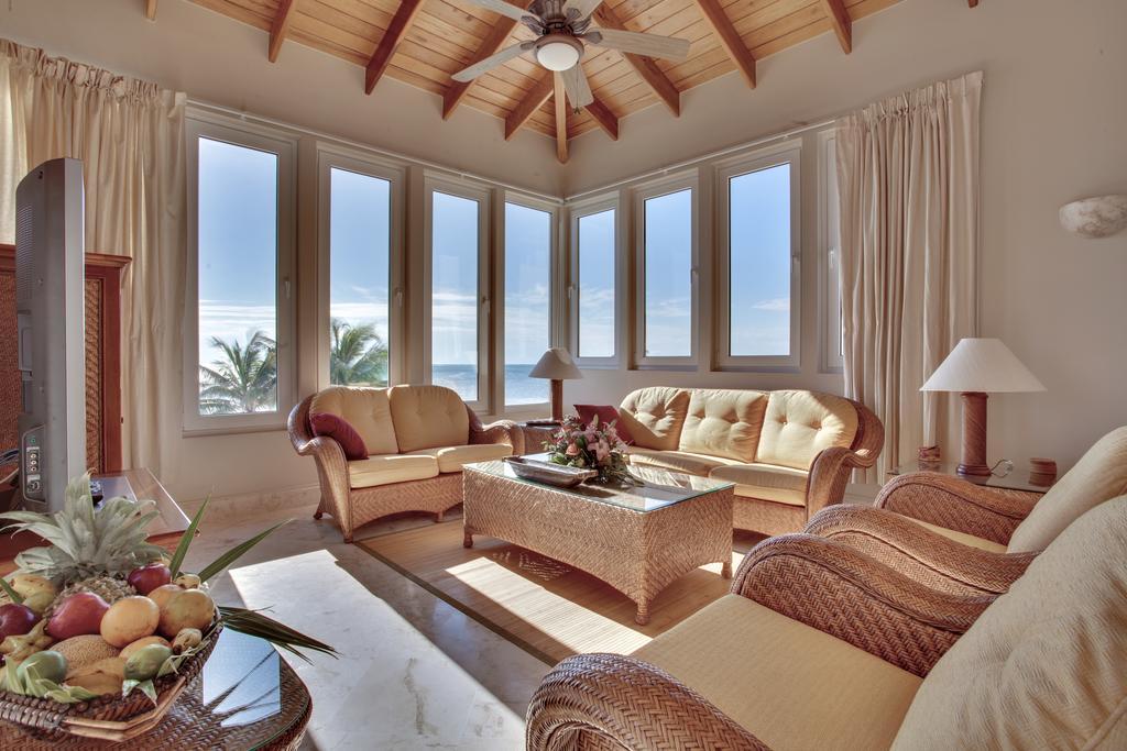 Belizean Cove Estates Luxury Beachfront Villa San Pedro  Dış mekan fotoğraf